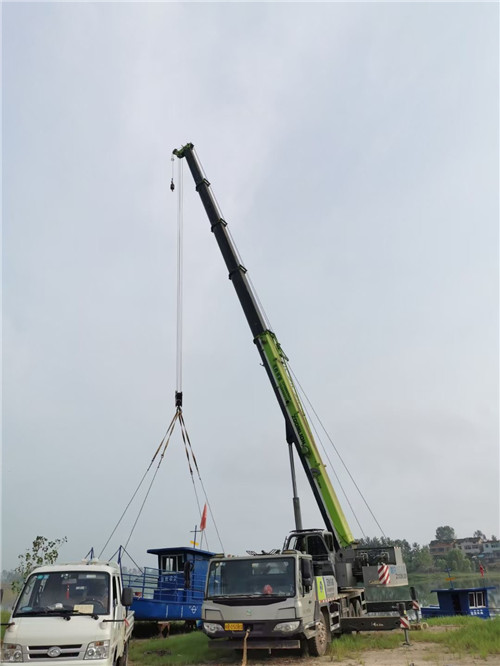 茂县桥梁建设吊装案例